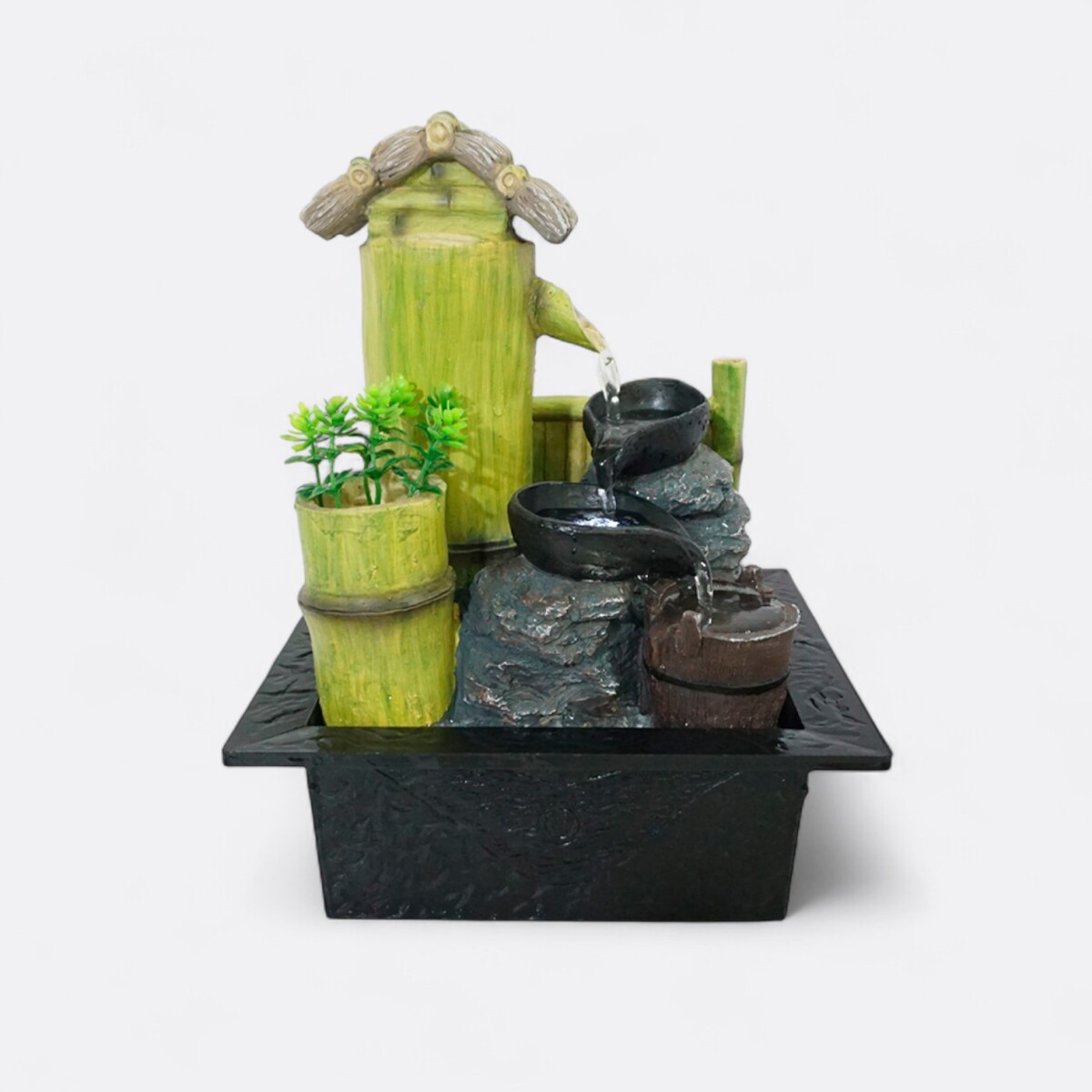 Fuente De Agua Cañas Y Plantas 