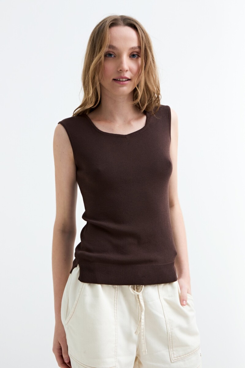 Top tejido escote geometrico CHOCOLATE