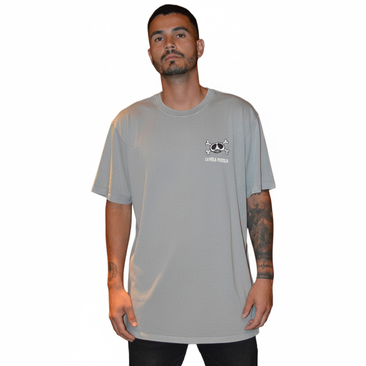 Remera La isla x La Vela - Calavera 