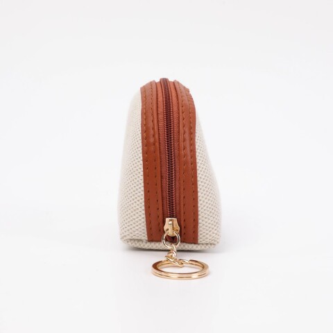 MONEDERO DE LONA EN FORMA DE SEMICÍRCULO CON BLOQUES DE COLOR (CAQUI) MONEDERO DE LONA EN FORMA DE SEMICÍRCULO CON BLOQUES DE COLOR (CAQUI)