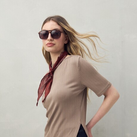 REMERA ASIA Visón