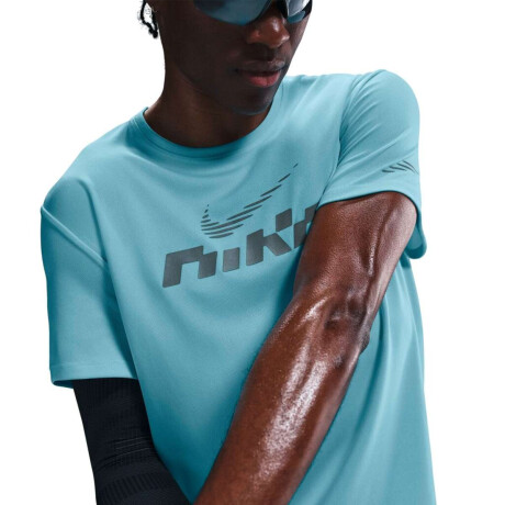Remera Nike Miler Flash de Hombre Azul