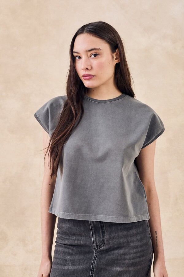 Remera Corta Lavada Gris Oscuro