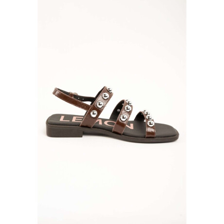 Sandalia De Tiras Con Tachas Chocolate