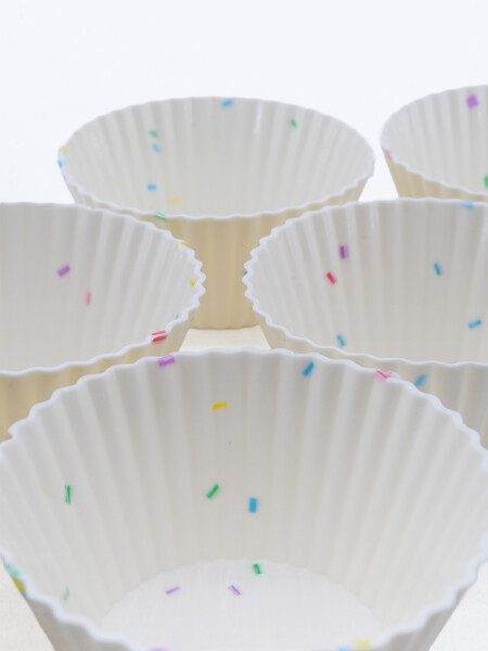 MOLDE SILICONA PARA CUPCAKES 6 PCS BLANCO