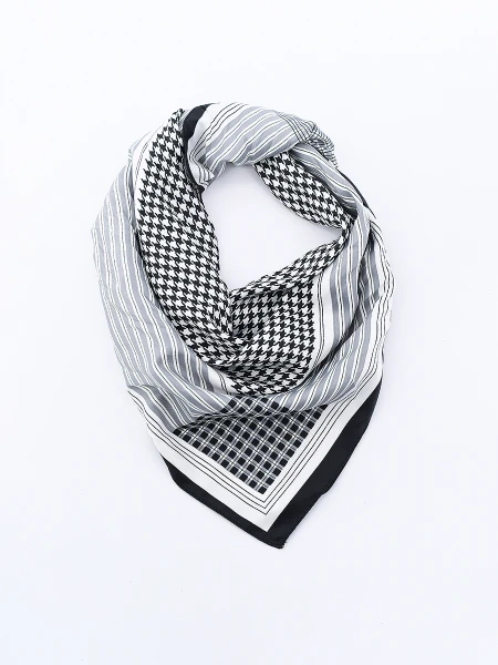 PAÑUELO BLANCA NEGRO