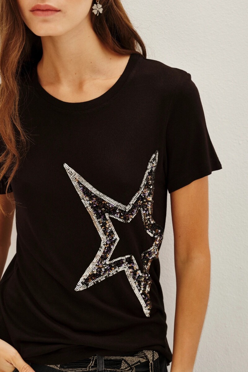 Remera Star Line Negro