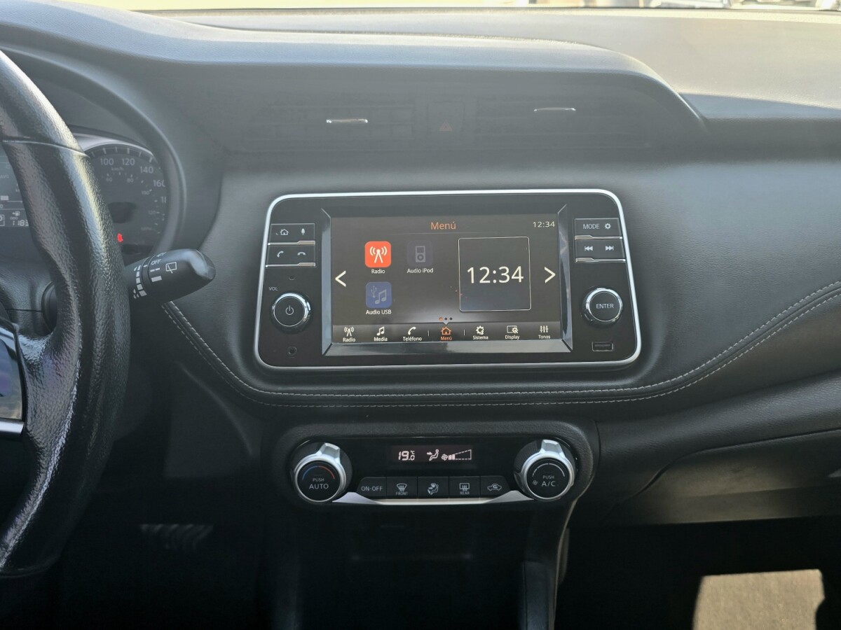 Nissan Kicks Exclusive EXCELENTE ESTADO | Permuta / Financia Nissan Kicks Exclusive EXCELENTE ESTADO | Permuta / Financia