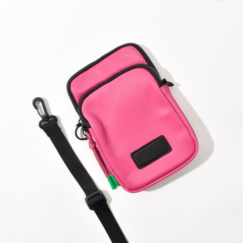 PORTA CELULAR SHEENA FUCSIA PORTA CELULAR SHEENA FUCSIA