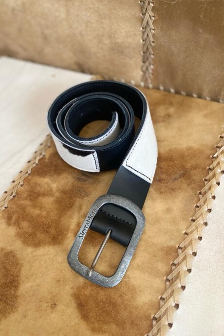 Handcrafted Cowhide Belt Negro con Plateado