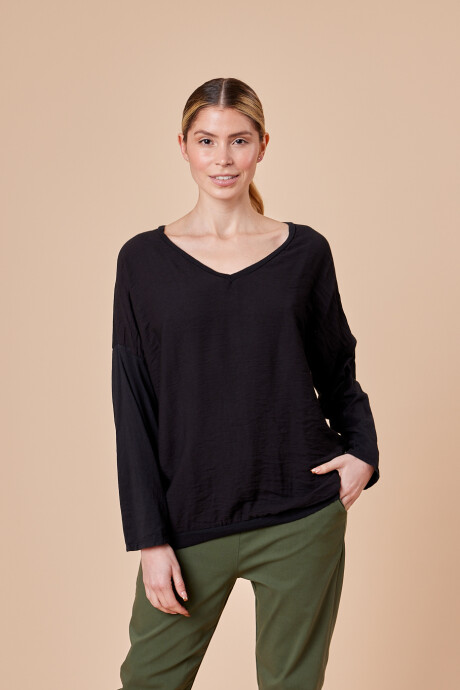 REMERA VERONA Negro