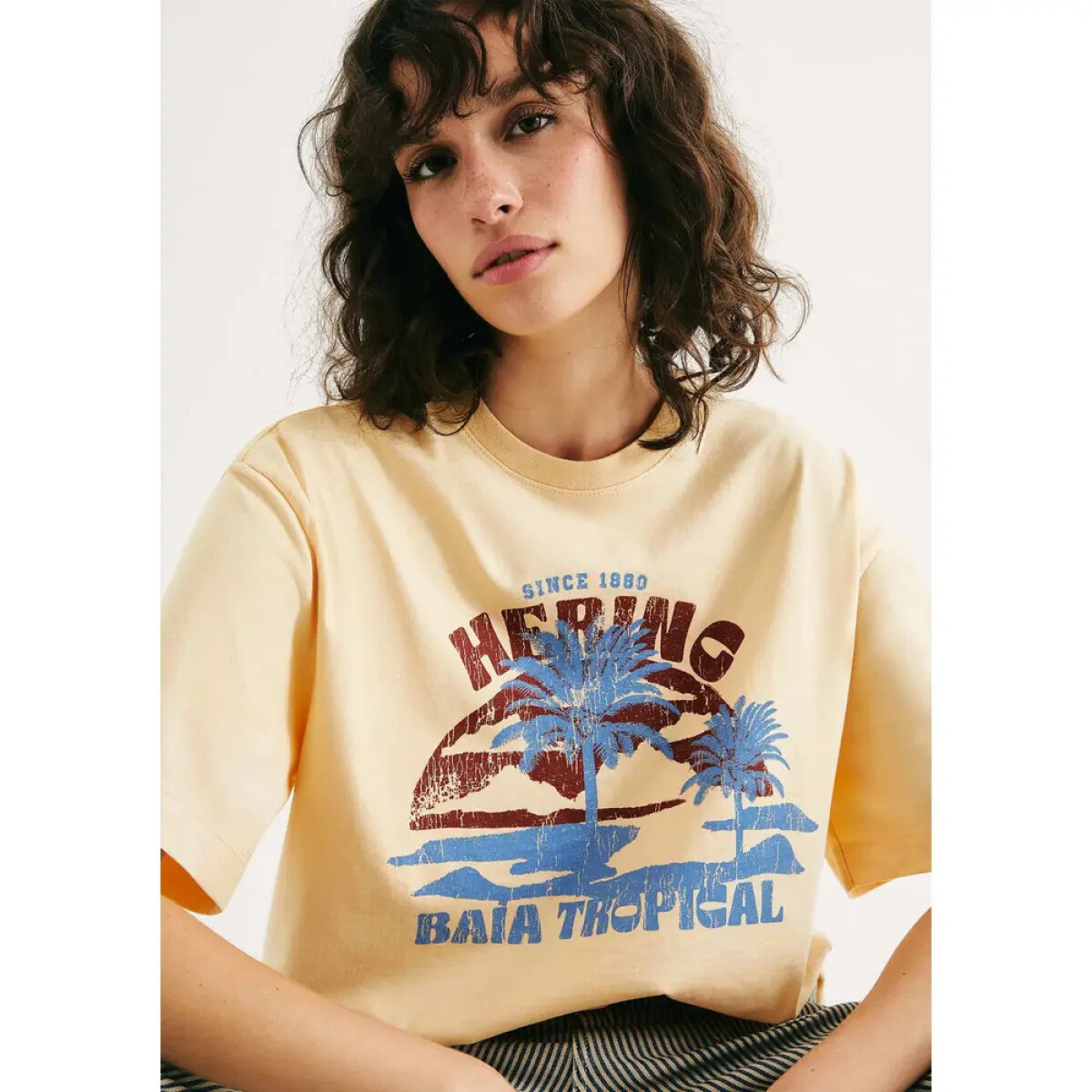 CAMISETA MM FEM - AMARELO CLARO 