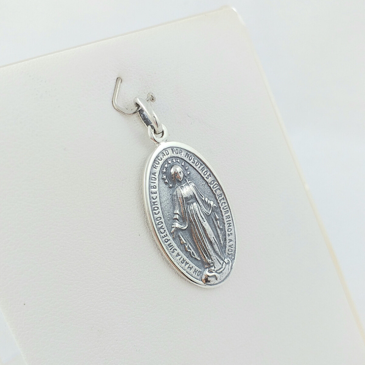 Medalla religiosa Virgen Milagrosa de plata 925. 