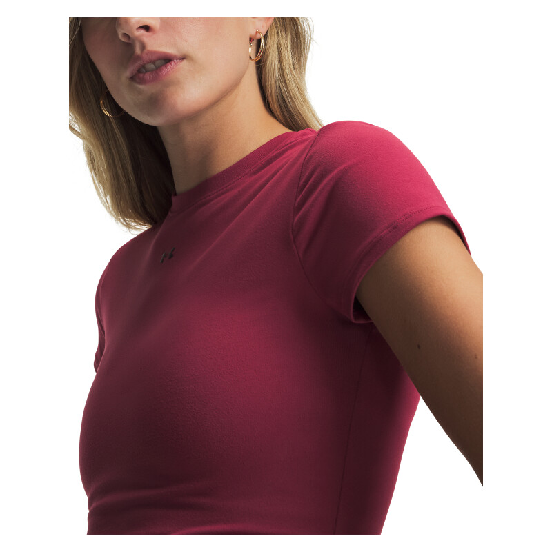 Remera UA Motion Fitted SS Mujer 6013774-622 Rojo