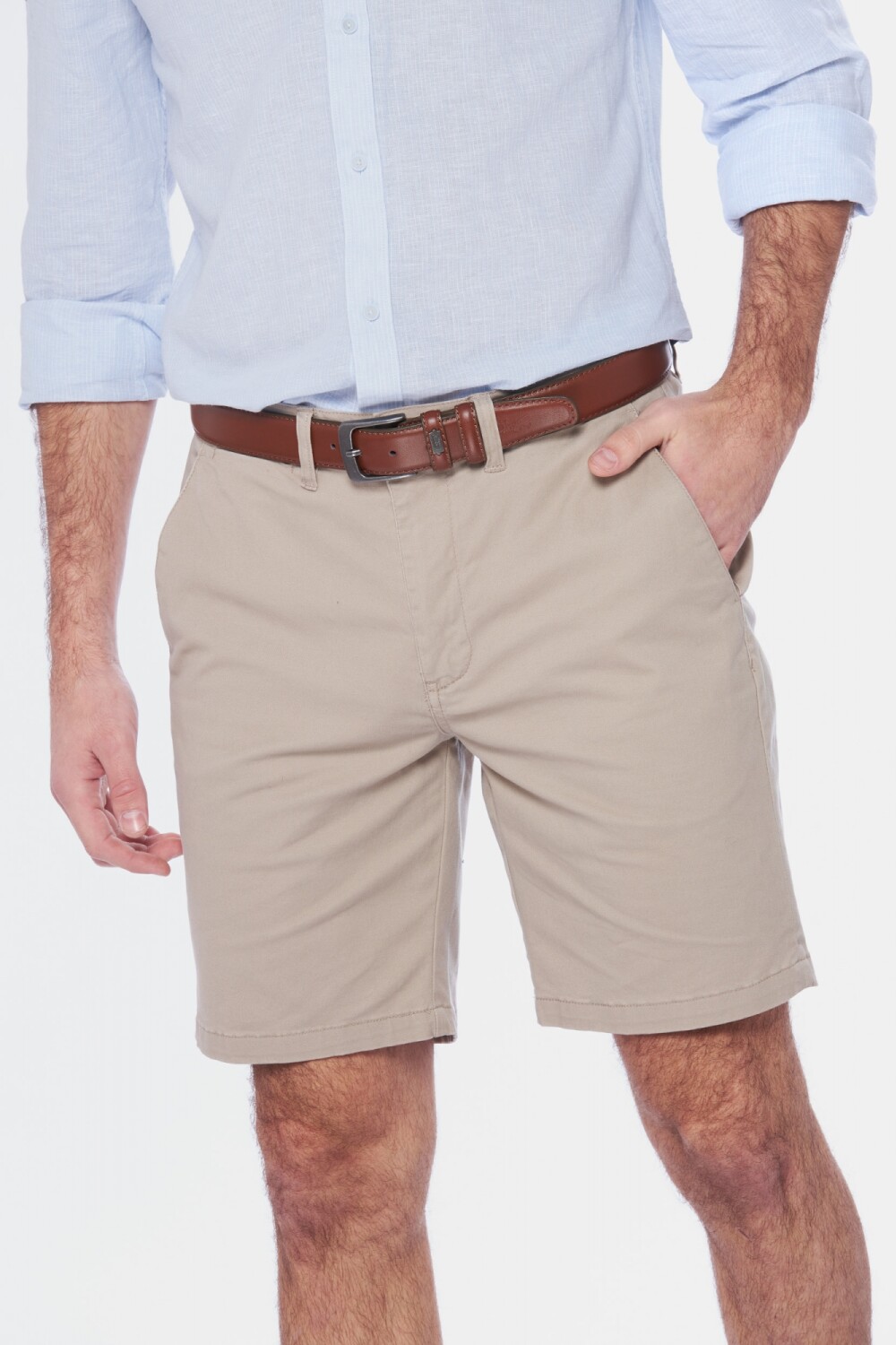 BERMUDA CLÁSICA CON SPANDEX Beige