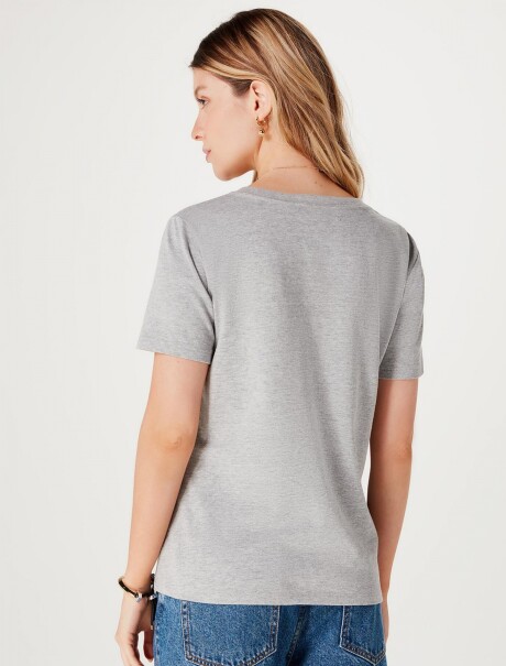 CAMISETA BÁSICA MANGA CORTA CUELLO EN V GRIS