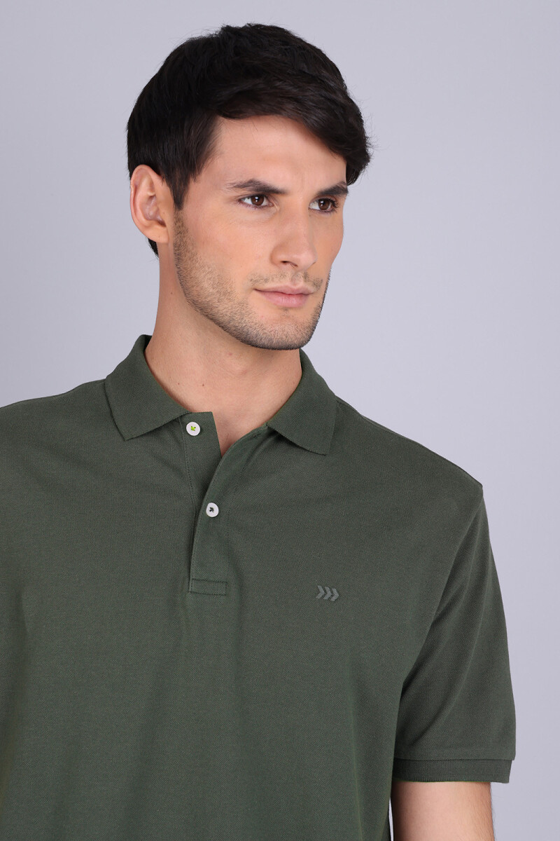 Remera con cuello Arrow OLIVA