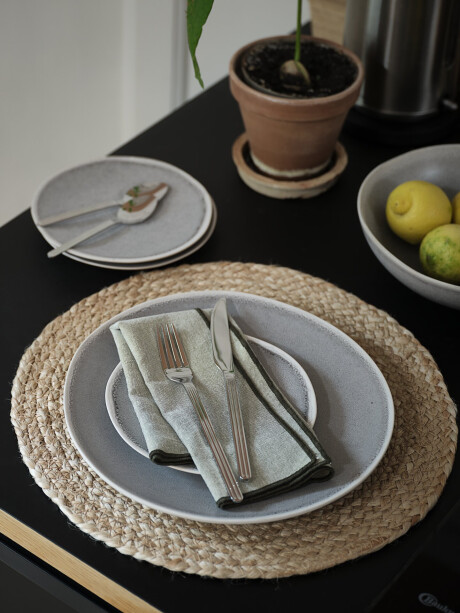 Set de cubiertos GREGERS acero 16 u./pack Set de cubiertos GREGERS acero 16 u./pack