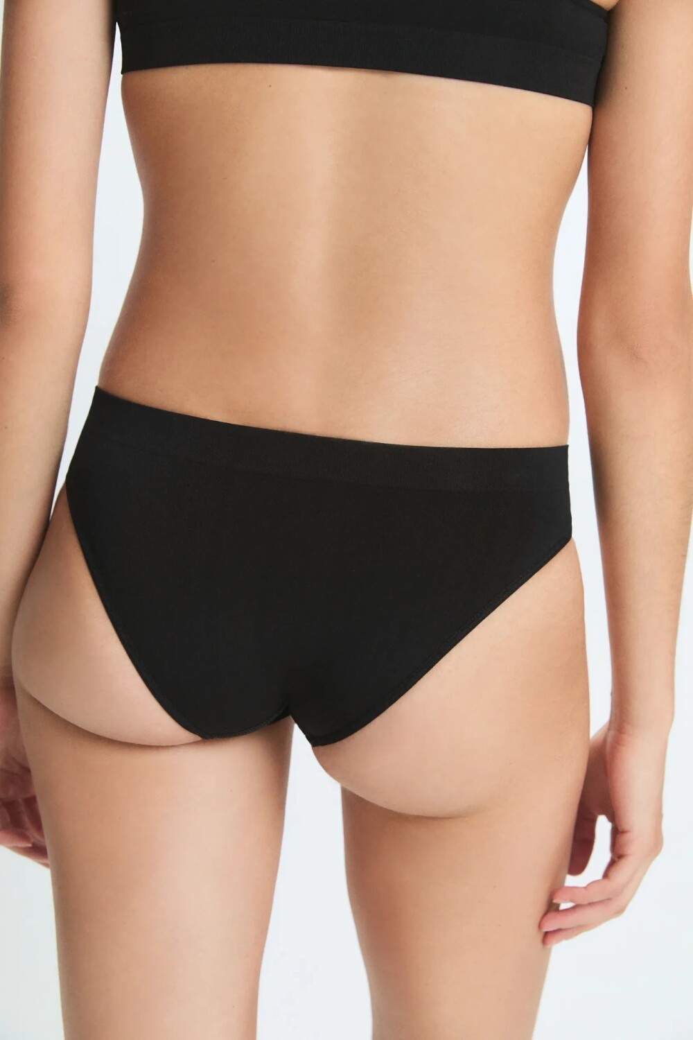 VEDETINA CLASICA LIGHTNESS Negro