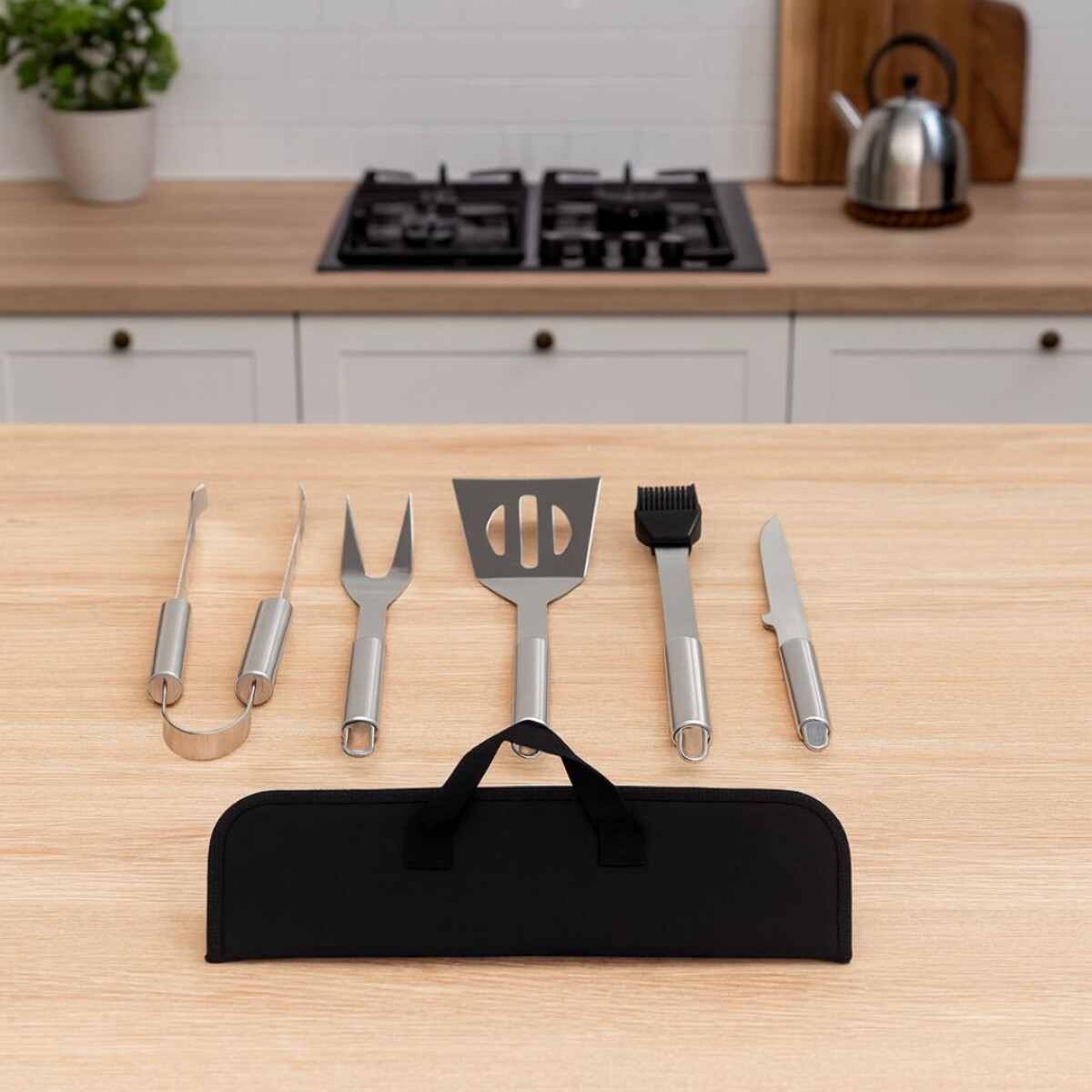 SET UTENSILIOS DE PARRILLA ACERO INOX. X 5 PIEZAS - PLATEADO 