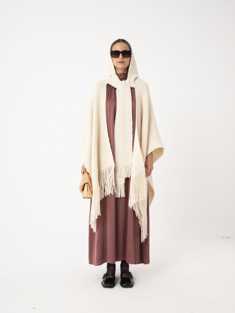 RUANA CAPUCHA Y BUFANDA 