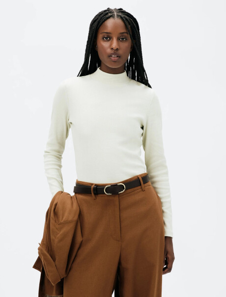 POLERA BÁSICA CON ELASTANO VERDE