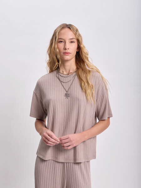 Remera oversize lanilla Taupe