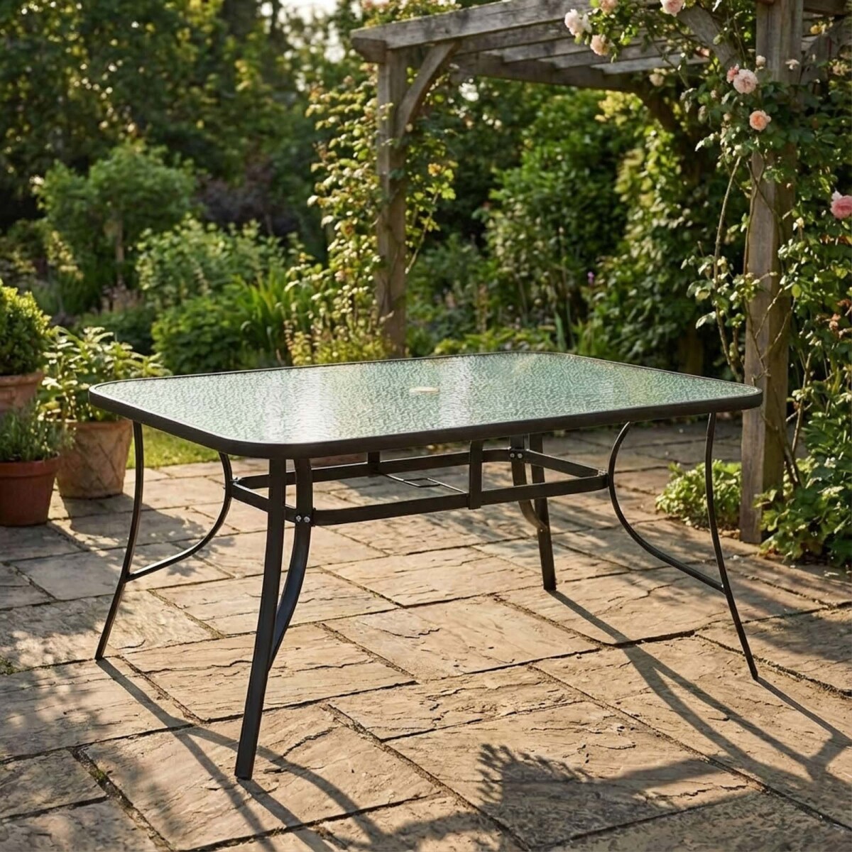 MESA DE COMEDOR - ACERO-Y-VIDRIO NEGRO MALACA 