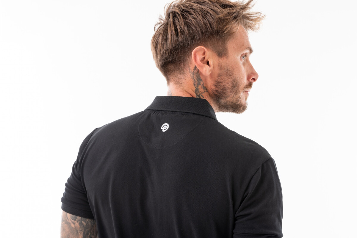 REMERA PIQUE CUELLO POLO 1801 Negro