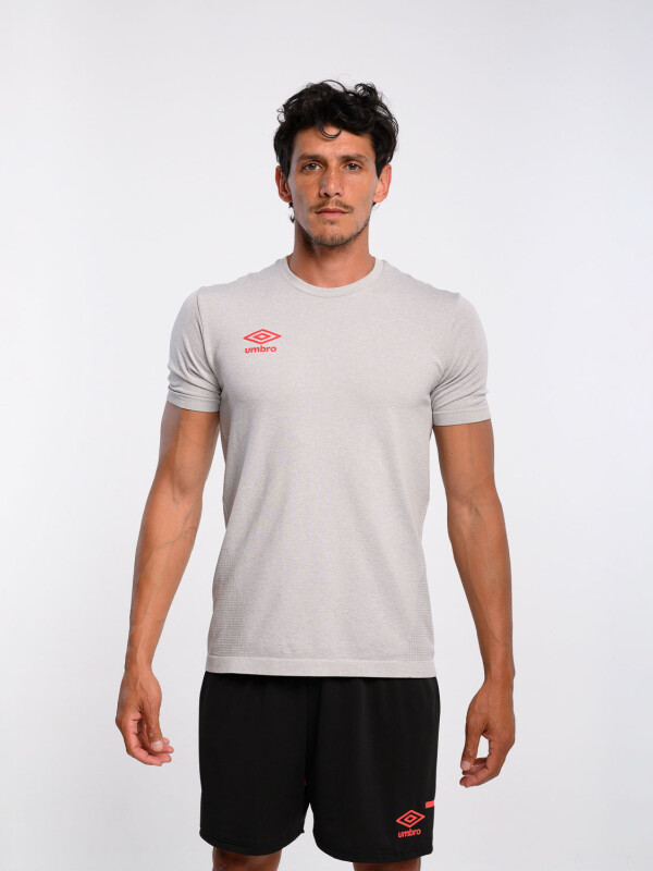 Remera Train Umbro Hombre 5m4