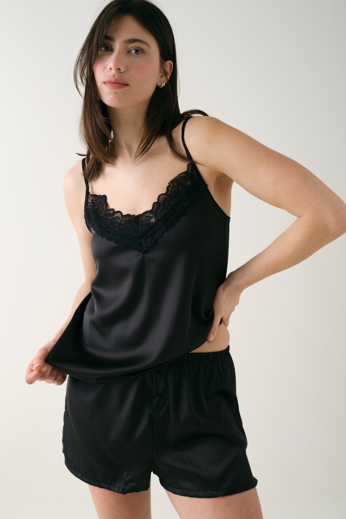 Short Saten Negro