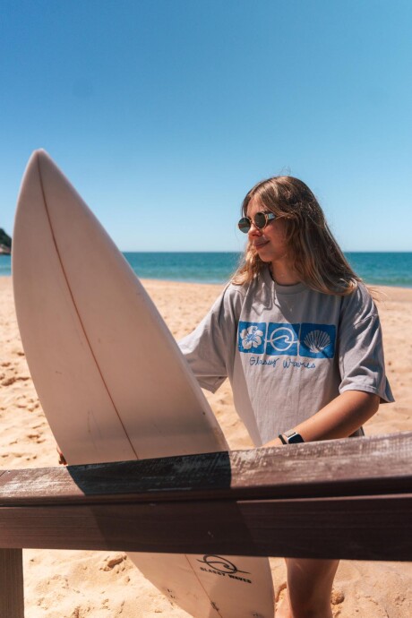 Remeron Cropped Marina / Hueso - Preventa U