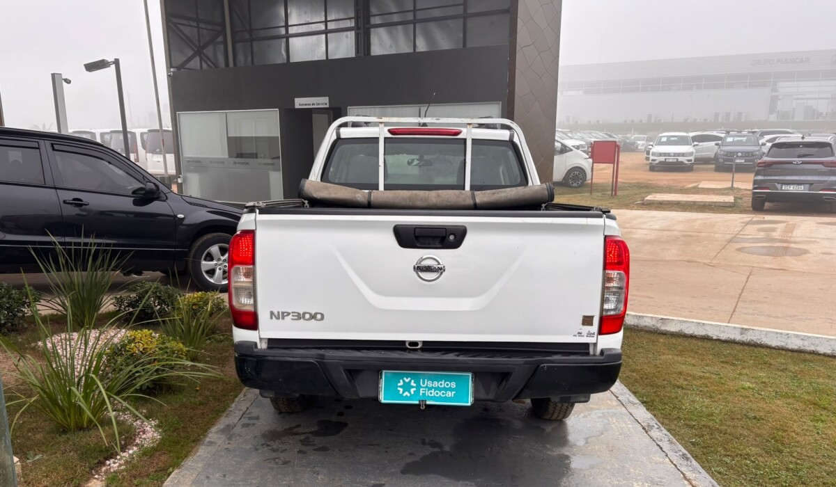 Nissan NP300 2.5 DC S MT - 2018 Nissan NP300 2.5 DC S MT - 2018