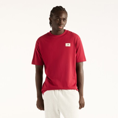 Remera New Balance de Hombre - Woven Label - MT53928PDR RED