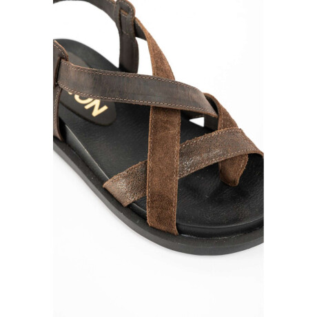 Sandalias De Cuero Tiras Cruzadas Chocolate