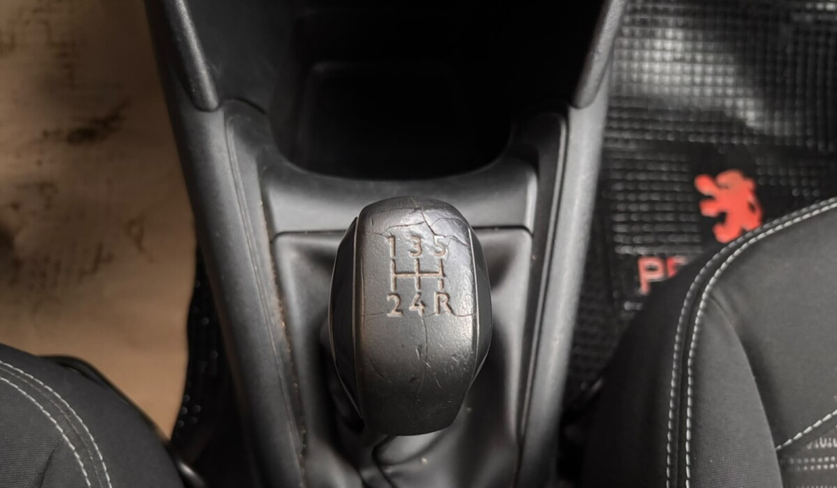 Peugeot 208 Access 1,0 - 2014 Peugeot 208 Access 1,0 - 2014