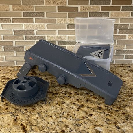 Mandolina corte V + 5 cuchillas. Mandolina corte V + 5 cuchillas.