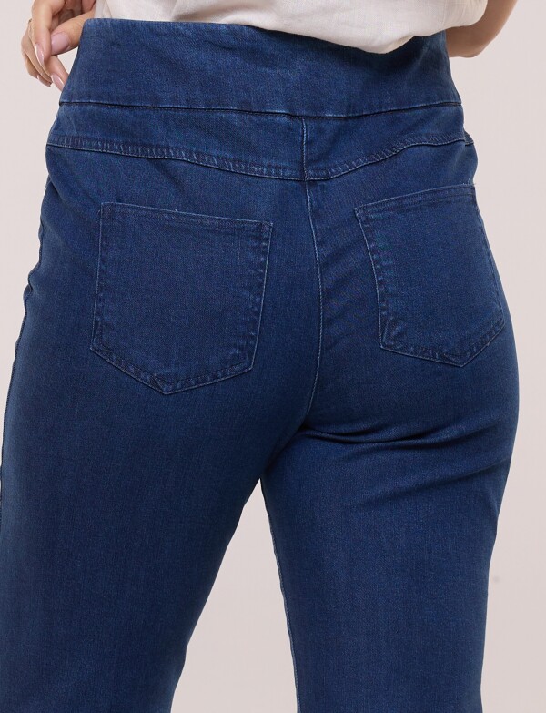 Capri On Cintura Faja Y Ruedo Desflecado JEAN