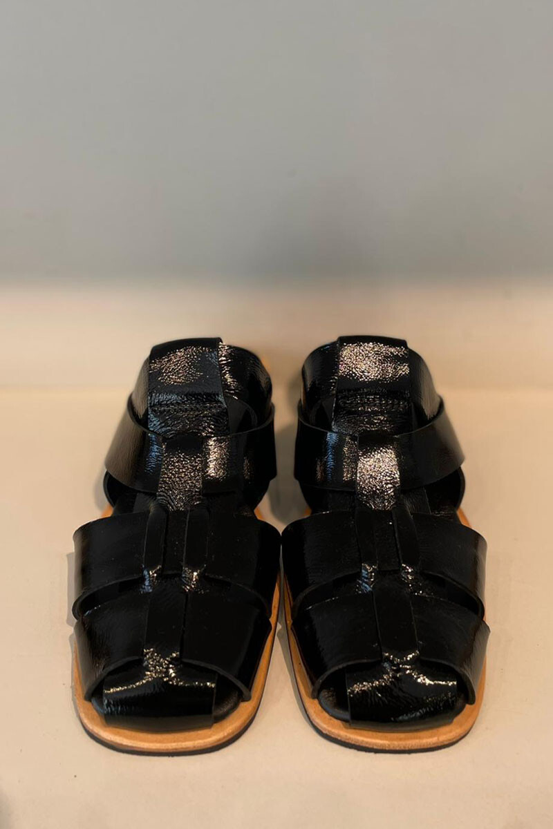 Zueco atenea Charol negro