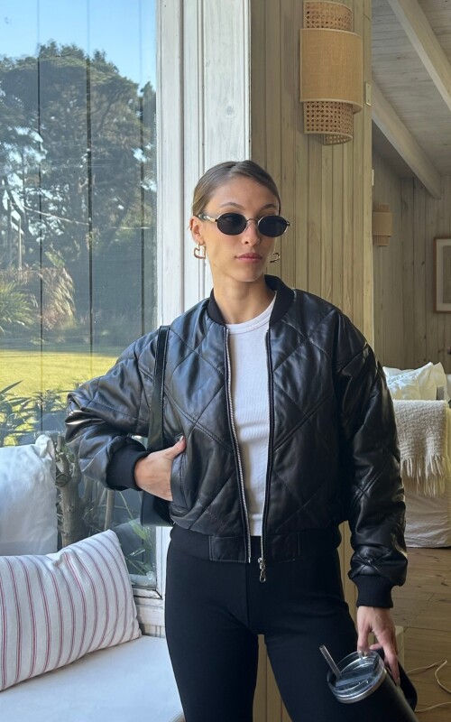 BOMBER CAPITONEADA JUSTINA NEGRO