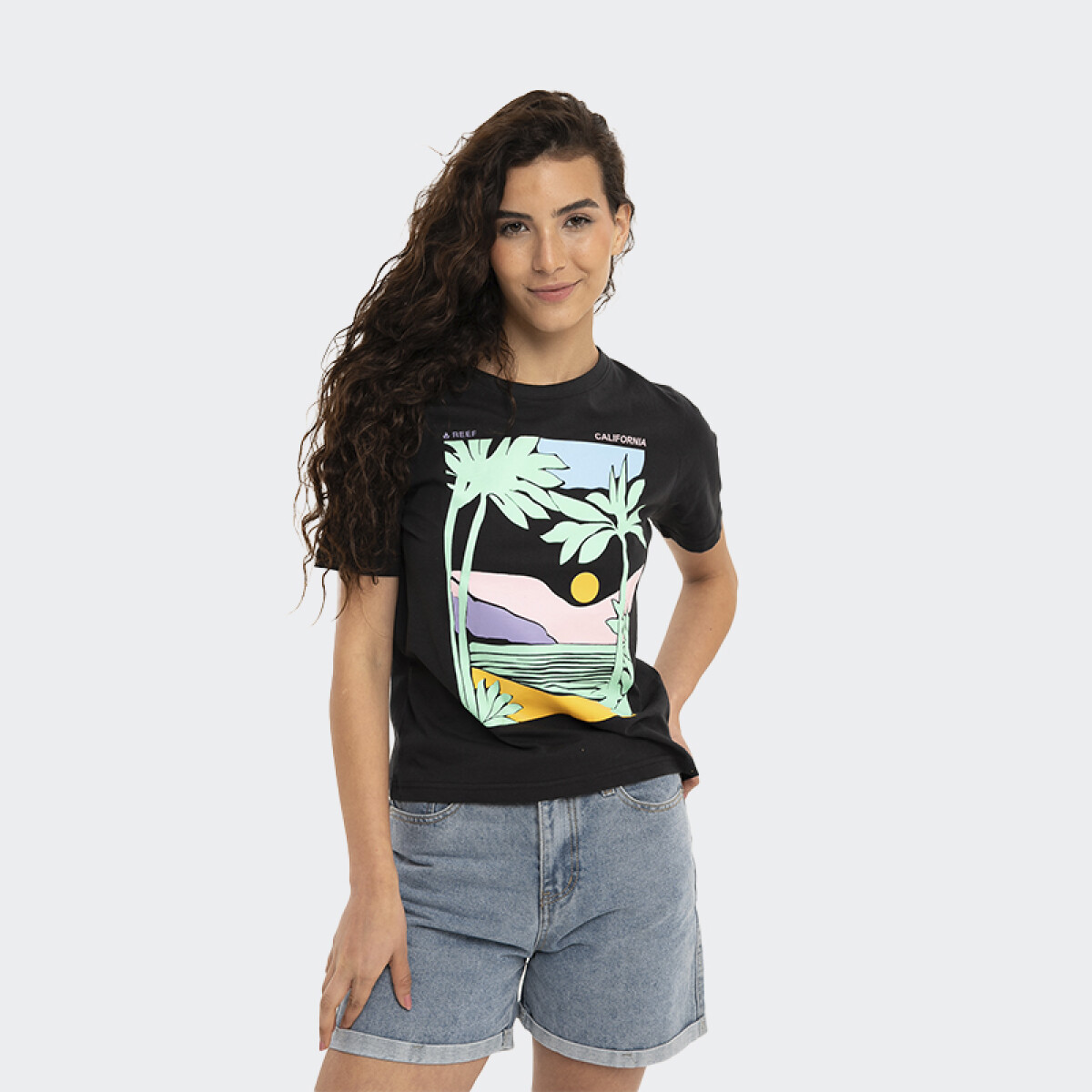 Remera Reef Regular Fit - Negro 