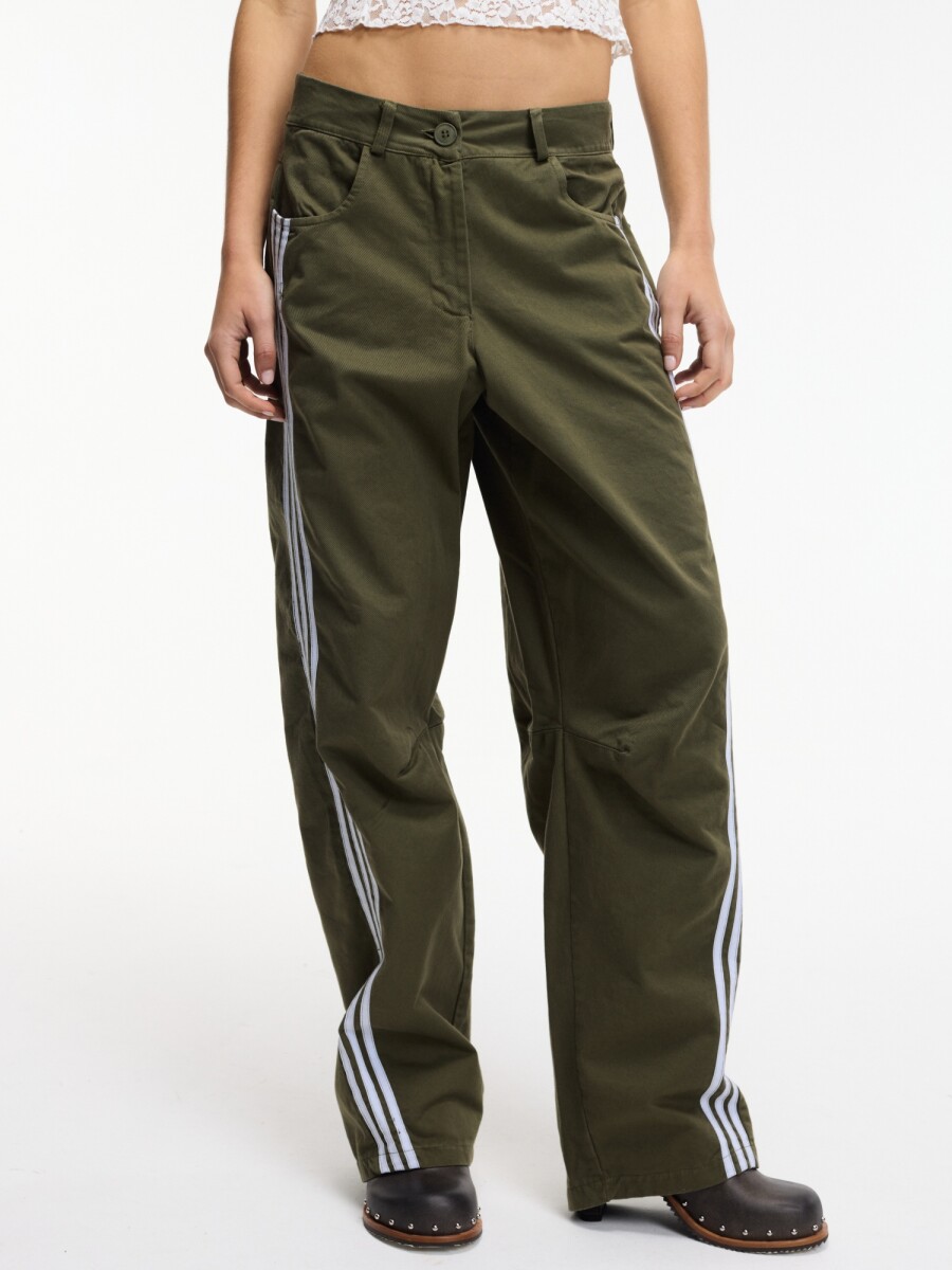 PANTALÓN 