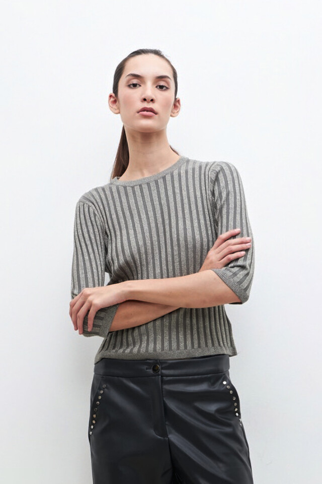Sweater canalé lurex gris