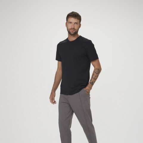 CAMISETA MM MASC PRETO ESCURO