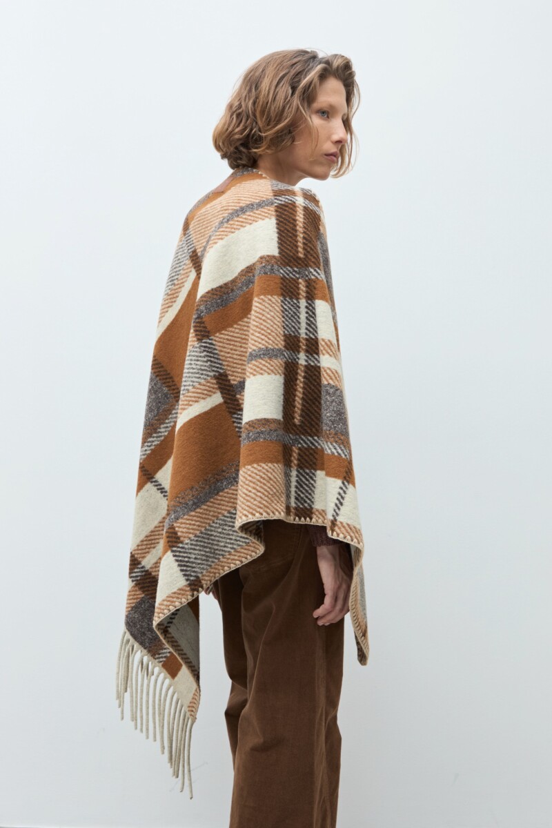 Ruana a cuadros lacre