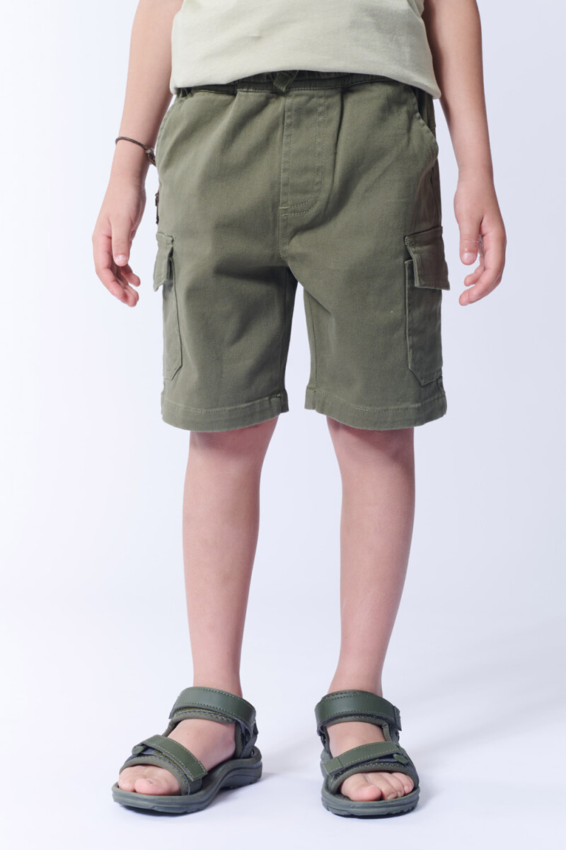 Bermuda cargo bolsillo Verde