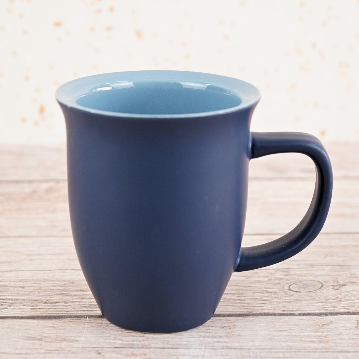 Taza de ceramica con borde ancho 