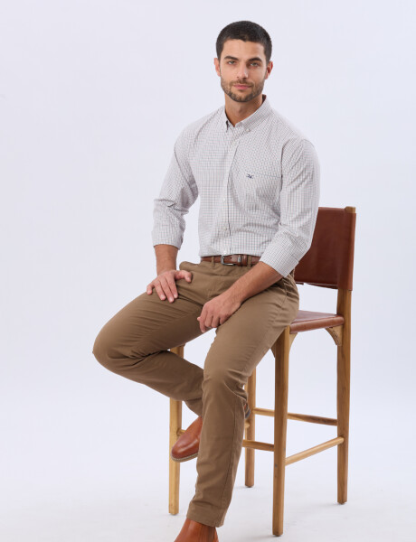 PANTALÓN SKINNY CON SPANDEX Marron