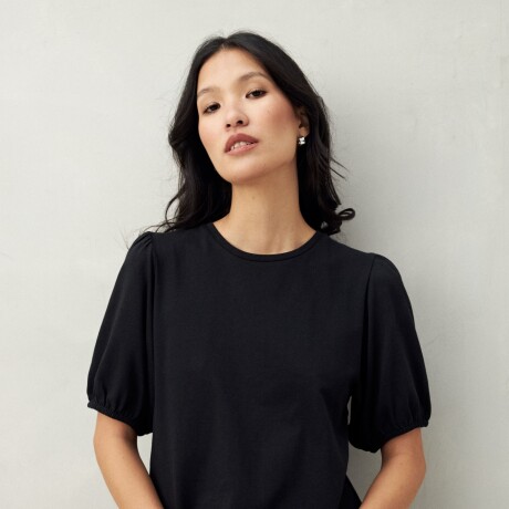 REMERA VELORA Negro