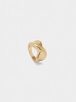 Anillo Con Relieve dorado